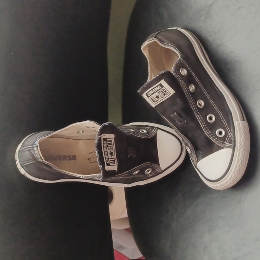 Converse all stars women's size5.5